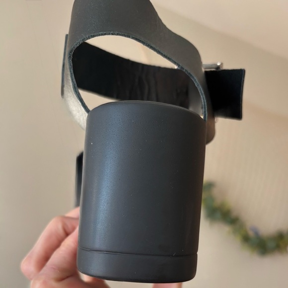 NWOT Steve Madden Black Platform Sandals – Never Worn (size 9) - Picture 9 of 10